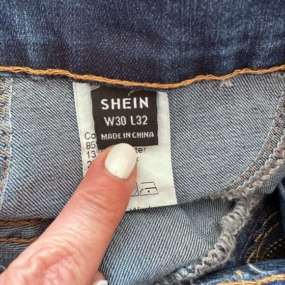 Shein flare or bell bottom jean, EUC, sz 30/32/classic indigo, wide legged - Picture 2 of 16